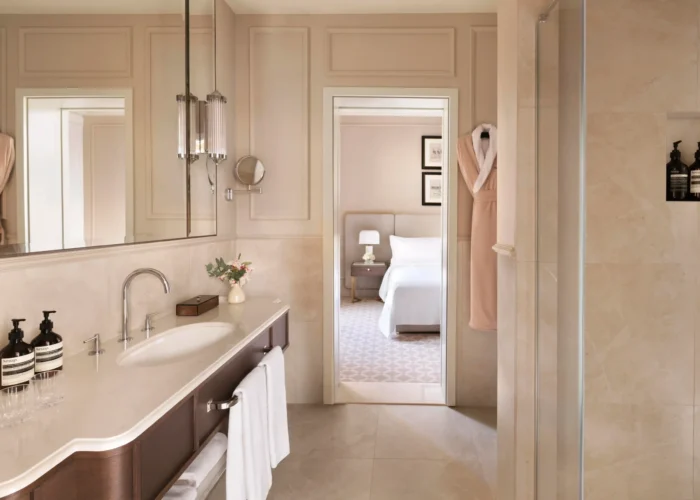 TBH-Corner-Deluxe-Suite-Bathroom_0001-V2_