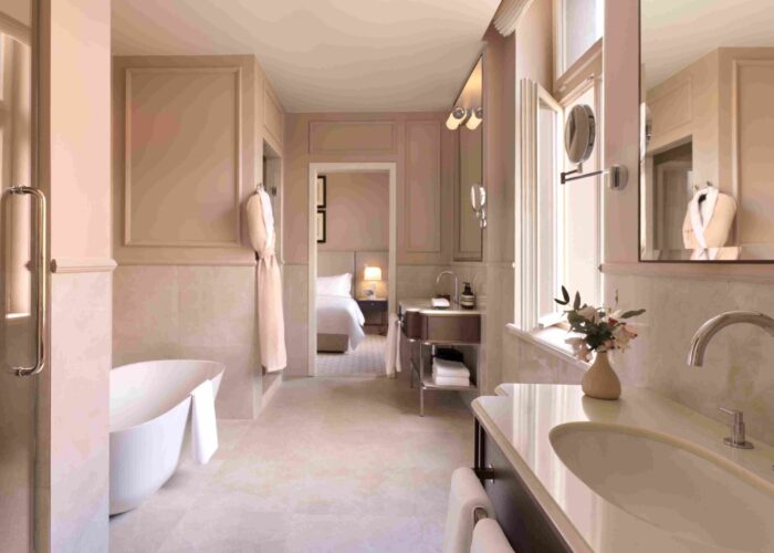 TBH Grand Deluxe Suite Bathroom (Shower)_0001 copy_